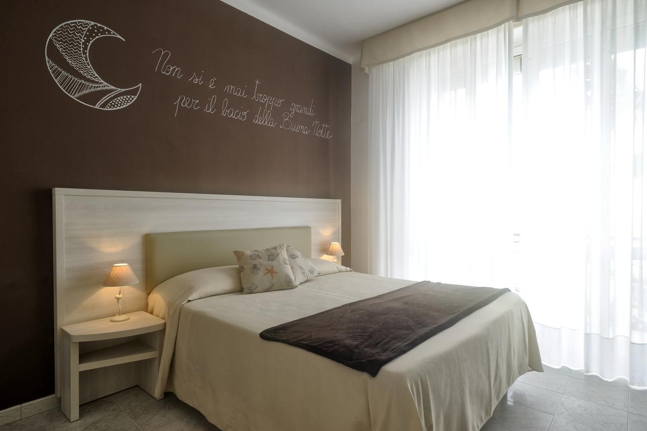 Hotel Bel Sit アラッシオ エクステリア 写真
